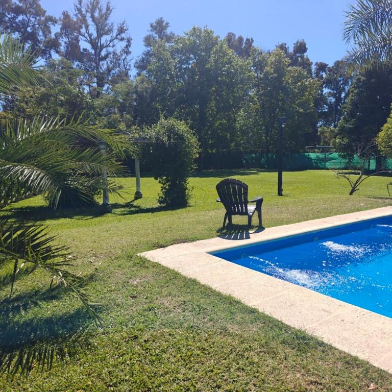 Complejo La Paz Casa de Campo- Dos casas ambas con piscina - Eight-Bedroom House - 5