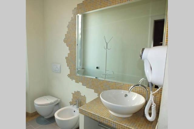 Vatican Garden House - Camera Matrimoniale con Bagno Privato Esterno - 2