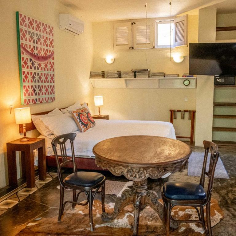 Casa De Columnas - Deluxe King Suite - 1