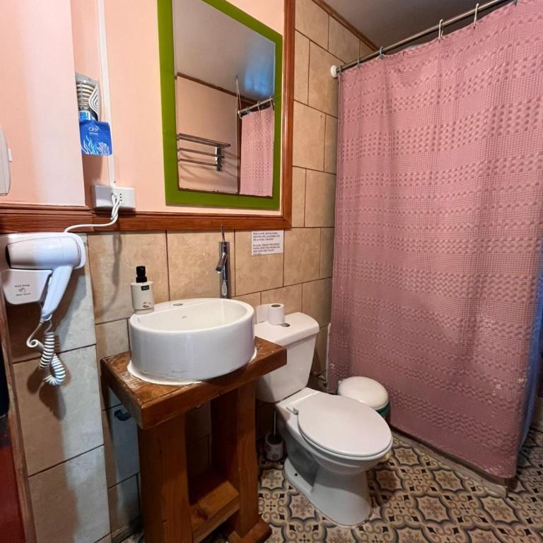 Amura Hostel - Habitación Familiar con baño - 3