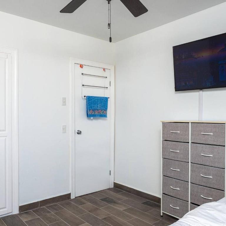 Stunning Pool Condo—8 Min Walk to the Beach! - Apartamento - 11