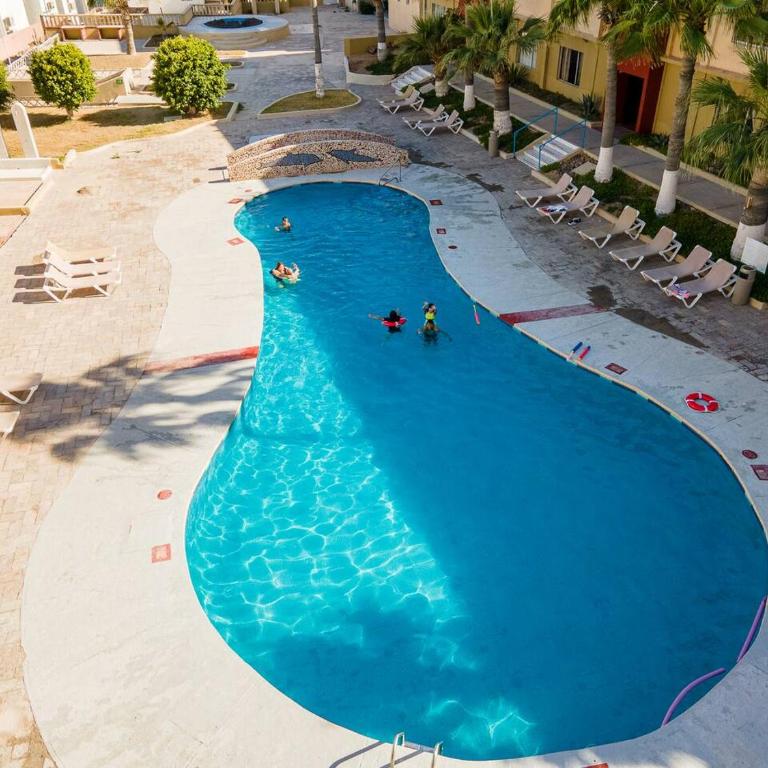 Stunning Pool Condo—8 Min Walk to the Beach! - Apartamento - 16