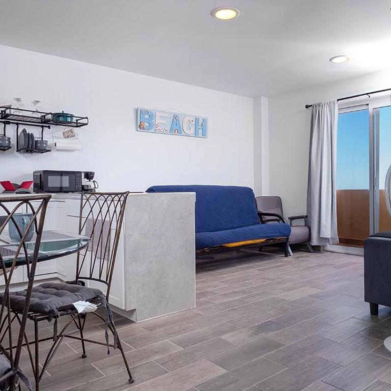 Stunning Pool Condo—8 Min Walk to the Beach! - Apartamento - 24