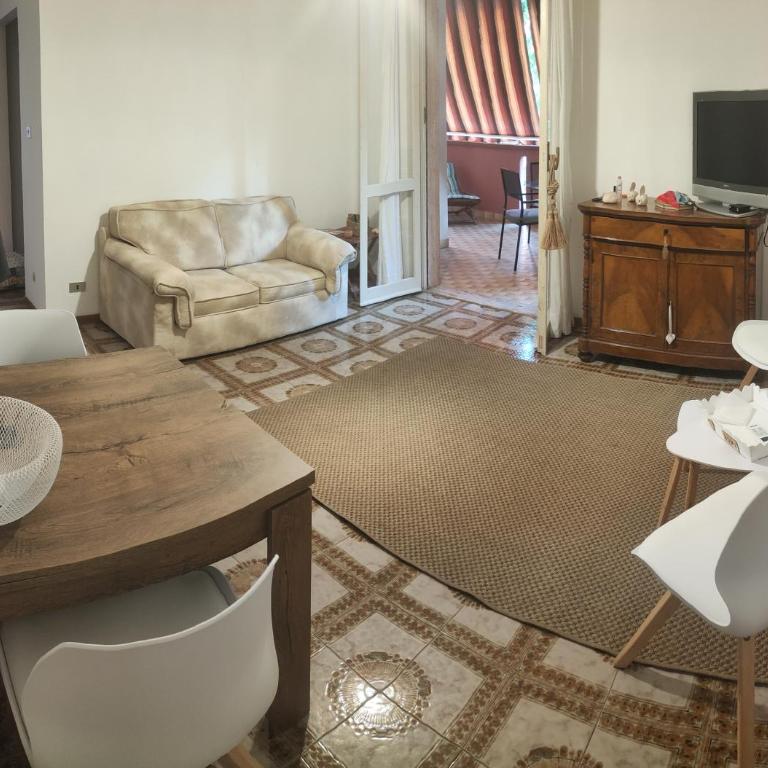 Residence La Perla Alghero - Three-Bedroom Apartment - 8