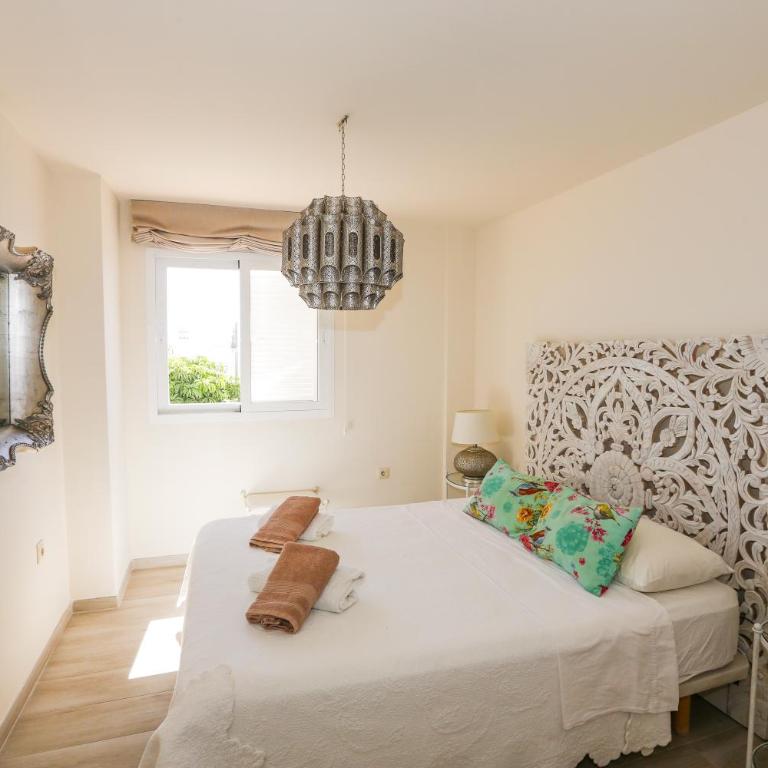 Serenity Coast Home, Exclusive Sea Views & Pool - Three-Bedroom Villa - 8