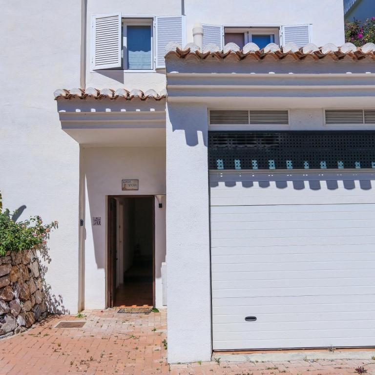 Serenity Coast Home, Exclusive Sea Views & Pool - Three-Bedroom Villa - 15