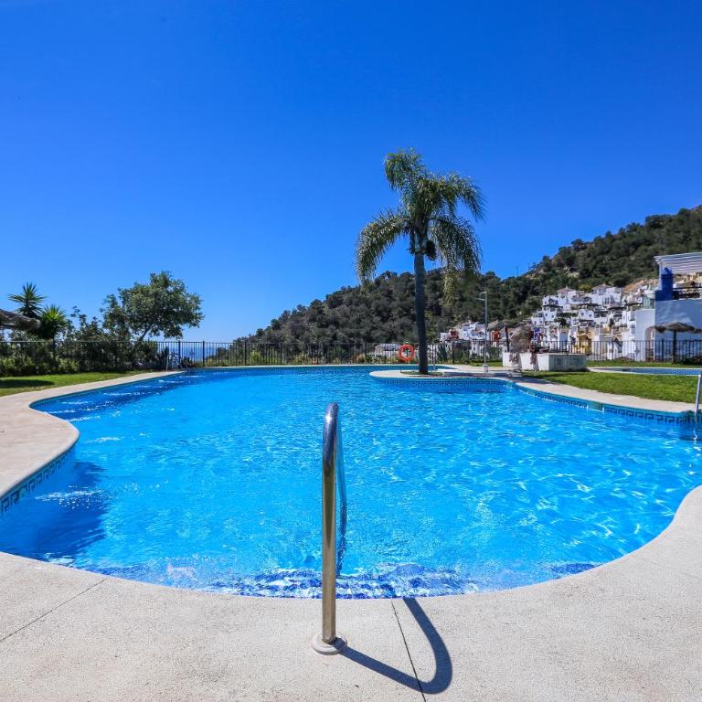 Serenity Coast Home, Exclusive Sea Views & Pool - Three-Bedroom Villa - 17