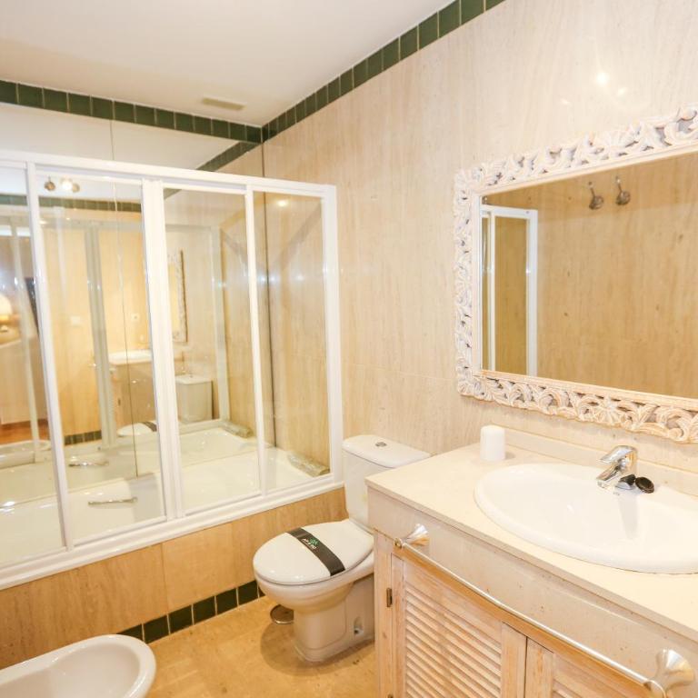 Serenity Coast Home, Exclusive Sea Views & Pool - Three-Bedroom Villa - 28