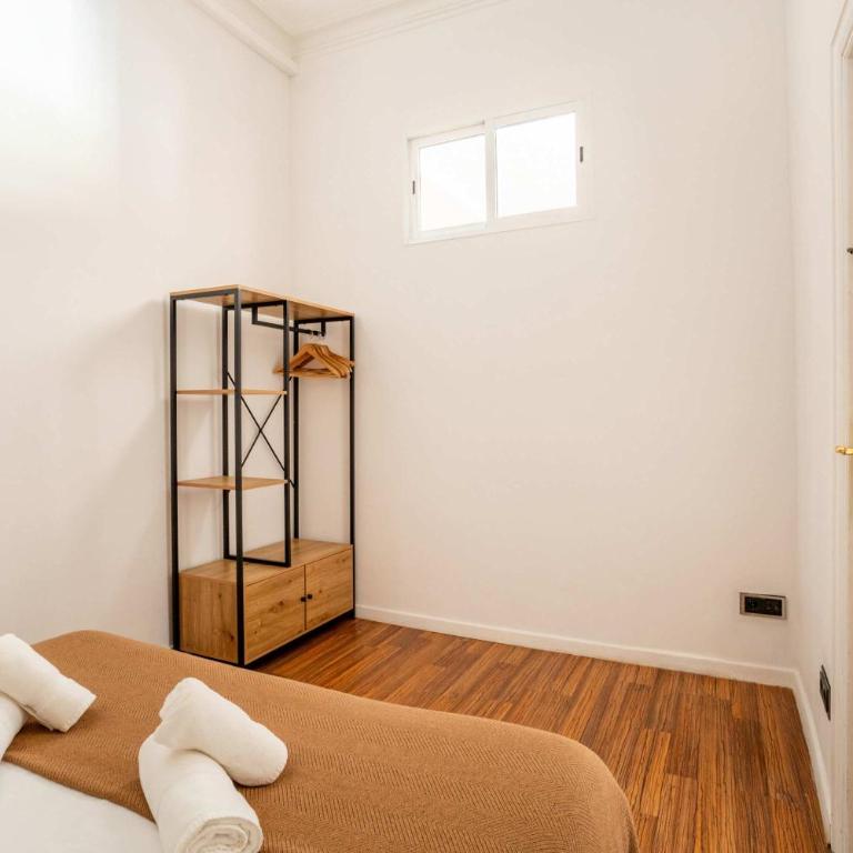 The Collection Barcelona - Comfortable and huge 4BD - 2BTH Rambla Catalunya - Apartamento - 18