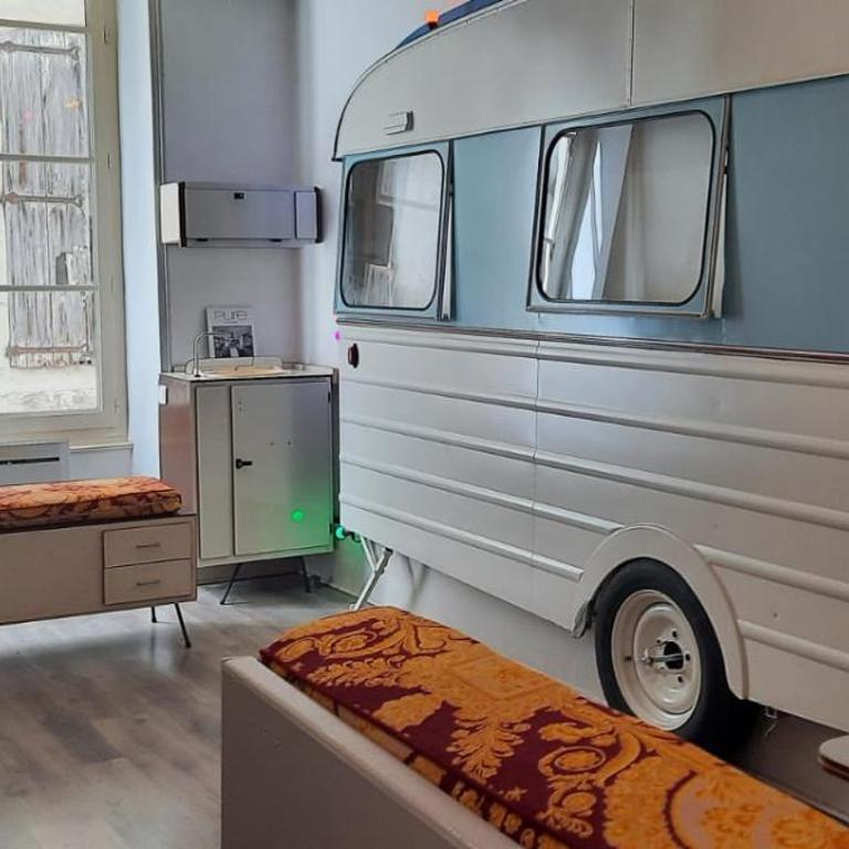 Esprit caravane 1960 - Appart insolite à Crest - Appartement 1 Chambre - 2