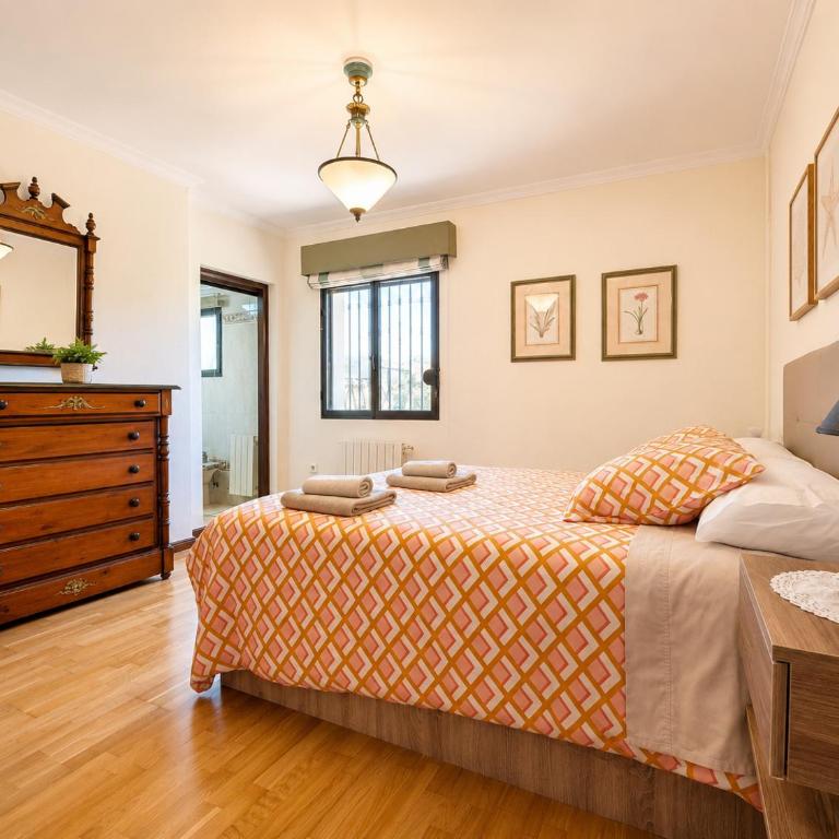 Planta baja independiente en villa con piscina - Apartamento - 29