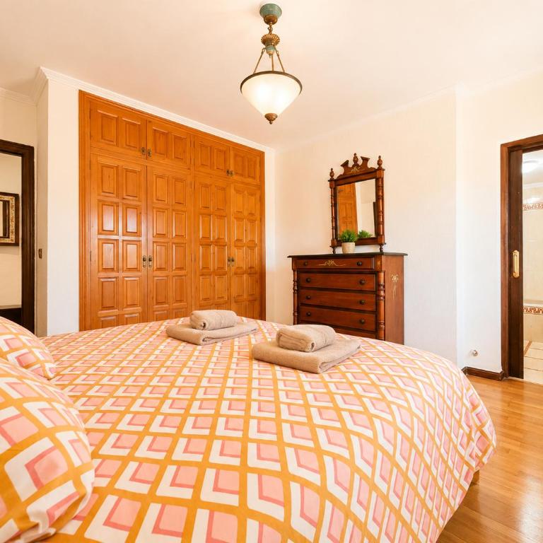 Planta baja independiente en villa con piscina - Apartamento - 31