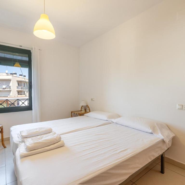 Torredembarra - Apartamento Deluxe de 2 dormitorios con vistas al jardín - 3