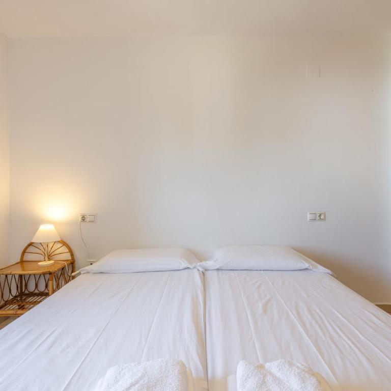 Torredembarra - Apartamento Deluxe de 2 dormitorios con vistas al jardín - 4