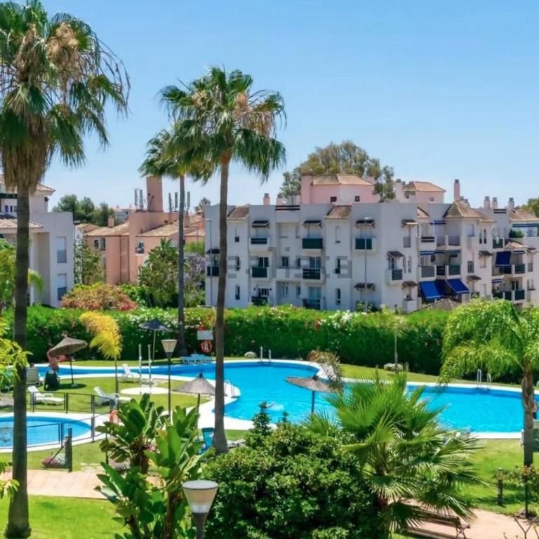 Puerto Banus! Two bedroom apt w/ pool & terrace - Apartamento de 2 dormitorios - 3