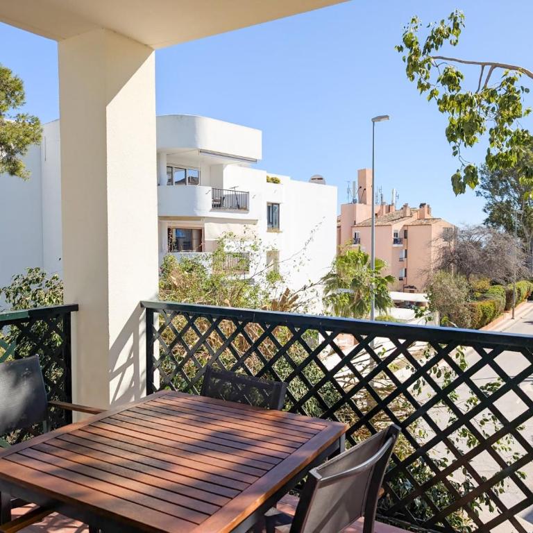Puerto Banus! Two bedroom apt w/ pool & terrace - Apartamento de 2 dormitorios - 6