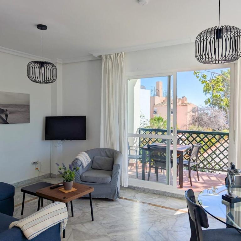 Puerto Banus! Two bedroom apt w/ pool & terrace - Apartamento de 2 dormitorios - 22