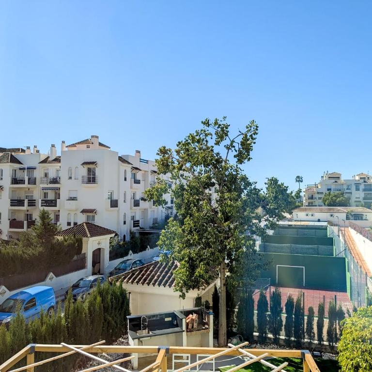 Puerto Banus! Two bedroom apt w/ pool & terrace - Apartamento de 2 dormitorios - 23