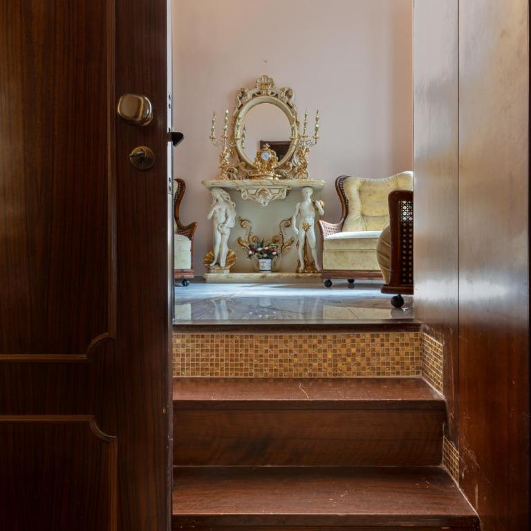 GuestHost - Chic Flat near Bastione di Saint Remy - Two-Bedroom Apartment - 28