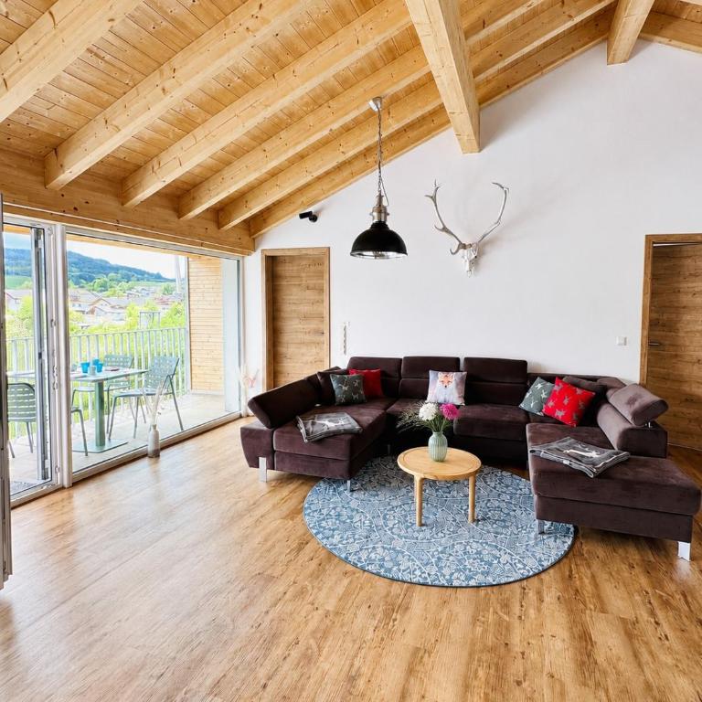 Berg Fux - 5 neue wohlfühl Ferienwohnungen mit Bergblick, Balkon, Parkplatz, nahe Oberstdorf - Apartment mit 3 Schlafzimmern und Bergblick - 1