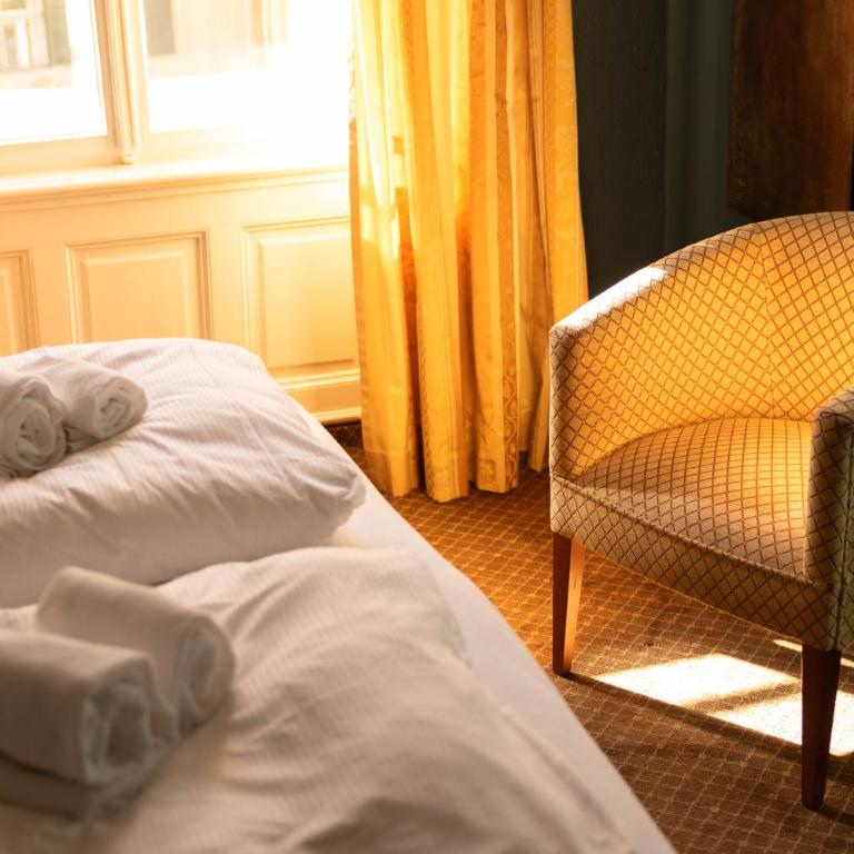 the eighteen86 by keyone - Doppelzimmer mit Dusche - 3