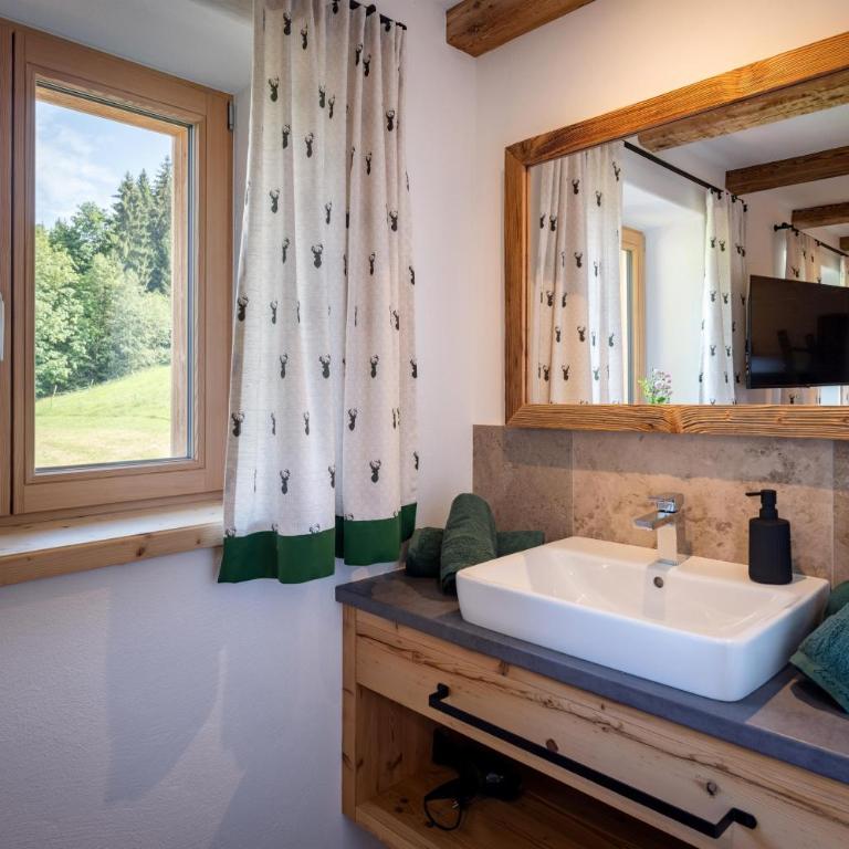 Bergblick Apartments - Apartment mit 2 Schlafzimmern und Dusche - 2