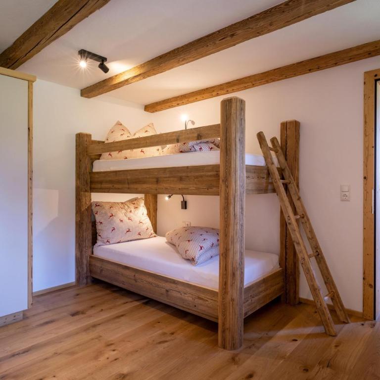 Bergblick Apartments - Apartment mit 2 Schlafzimmern und Dusche - 11