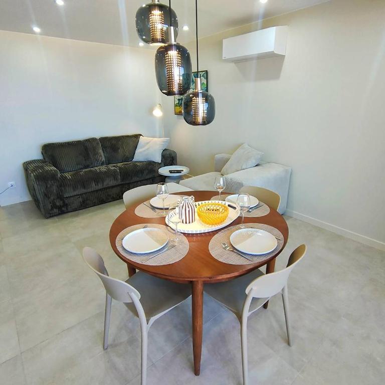 Superbe appartement T3 climatisé face mer, standing 4 * parking privé - Apartment mit 2 Schlafzimmern und Meerblick - 17
