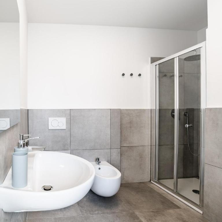 4 BD with SPA near center Private parking - Appartamento - 63