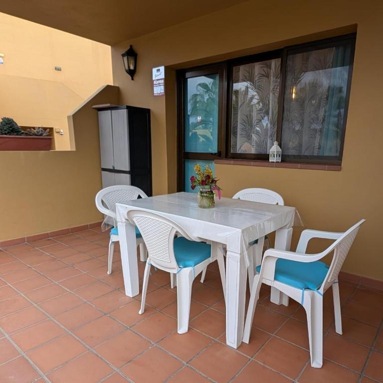 B-rent Perla De Mar - Deluxe-Apartment mit 2 Schlafzimmern und Gartenblick - 4