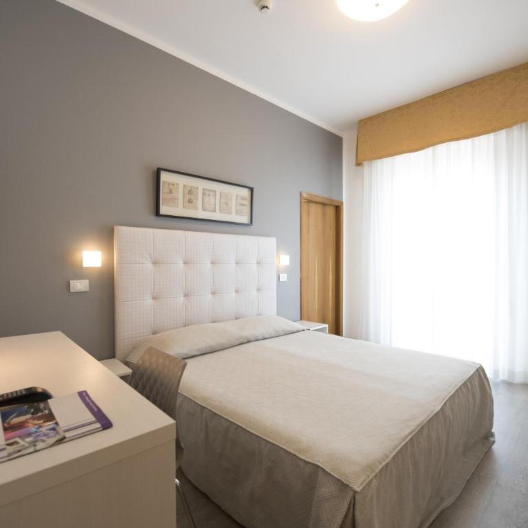 Hotel Iride & Spa bed&breakfast - Camera Tripla Superior - 5