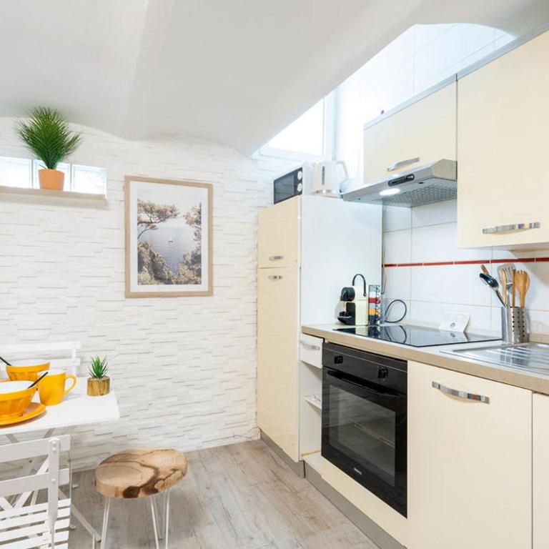 LE MIMOSA mignon en plein centre-ville, emplacement parfait pour votre séjour - Deluxe Studio - 8