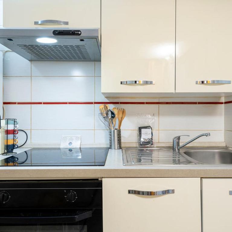 LE MIMOSA mignon en plein centre-ville, emplacement parfait pour votre séjour - Deluxe Studio - 9