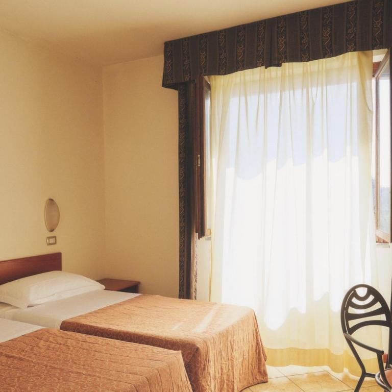 Hotel Palazzo dei Priori - Camera Doppia con Letti Singoli - 1