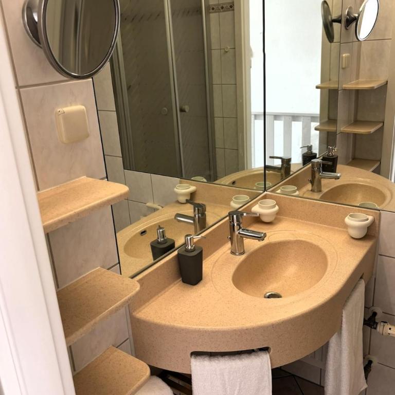SKY Moment mit Panoramablick, Pool & Wellness - One-Bedroom Apartment - 14