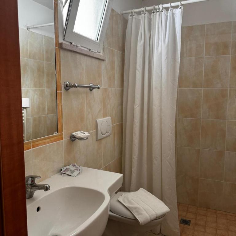 Hotel Ambasciatori - Bianchi Hotels - Small Double Room - 3