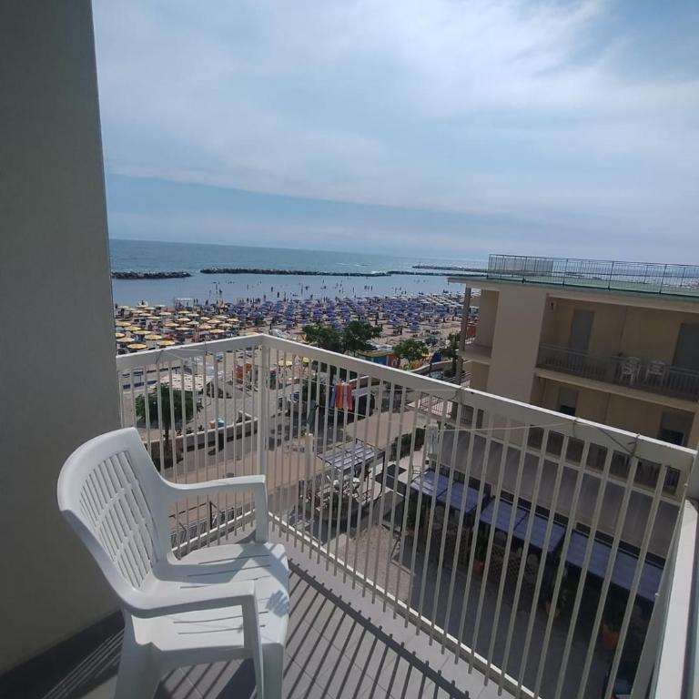Hotel Ambasciatori - Bianchi Hotels - Double Room with Balcony and Sea View - 1