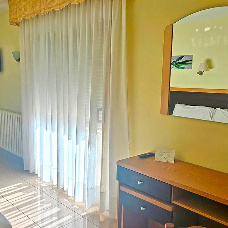 Hotel Mar del Norte 3000 - Habitación Cuádruple Estándar - 5
