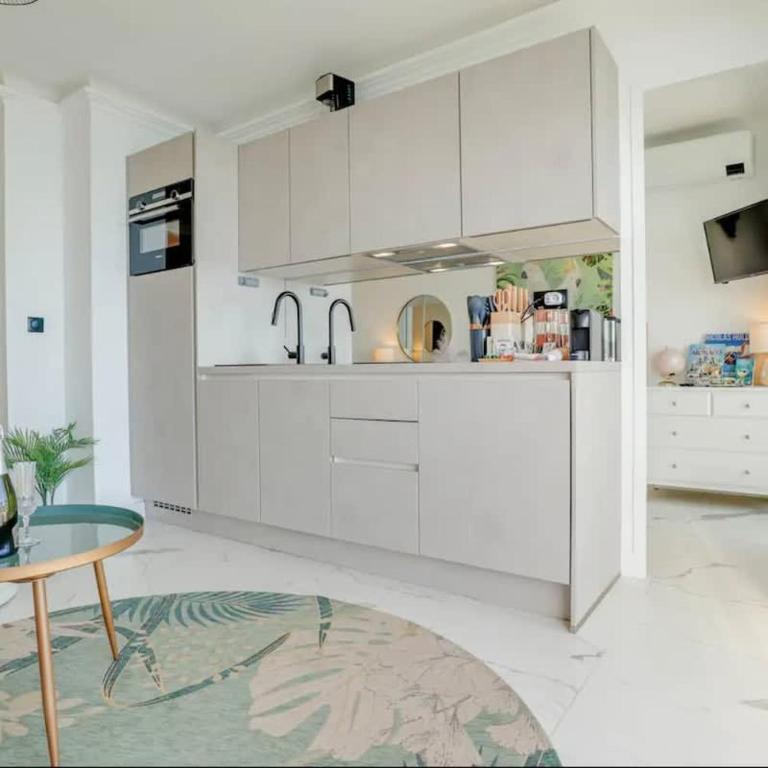 Le Saint Yves appartement dernier étage, vue mer, rénové, AC - Appartement - Vue sur Mer - 11