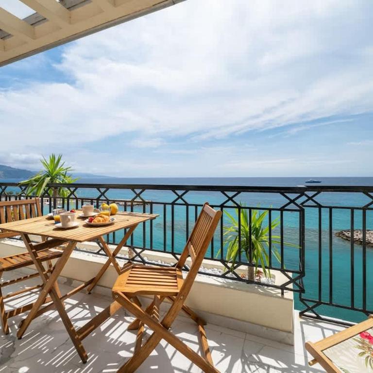 Le Saint Yves appartement dernier étage, vue mer, rénové, AC - Appartement - Vue sur Mer - 18