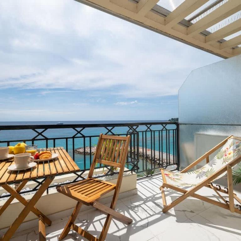 Le Saint Yves appartement dernier étage, vue mer, rénové, AC - Appartement - Vue sur Mer - 24