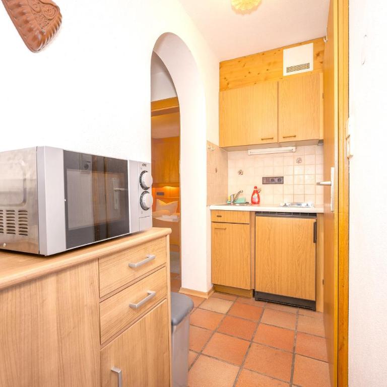 Landhaus Evelin - Apartment mit 1 Schlafzimmer und Balkon - 4