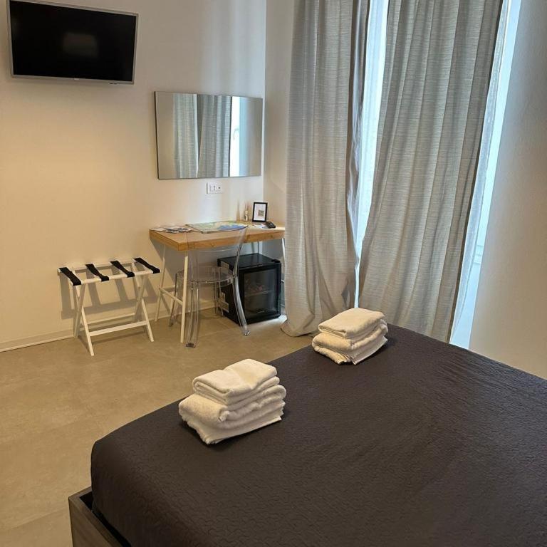 city center rooms - Camera Matrimoniale - 9