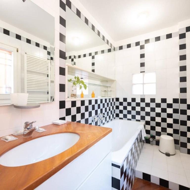 Riva Reno, Bologna by Short Holidays - Two-Bedroom Apartment - 12