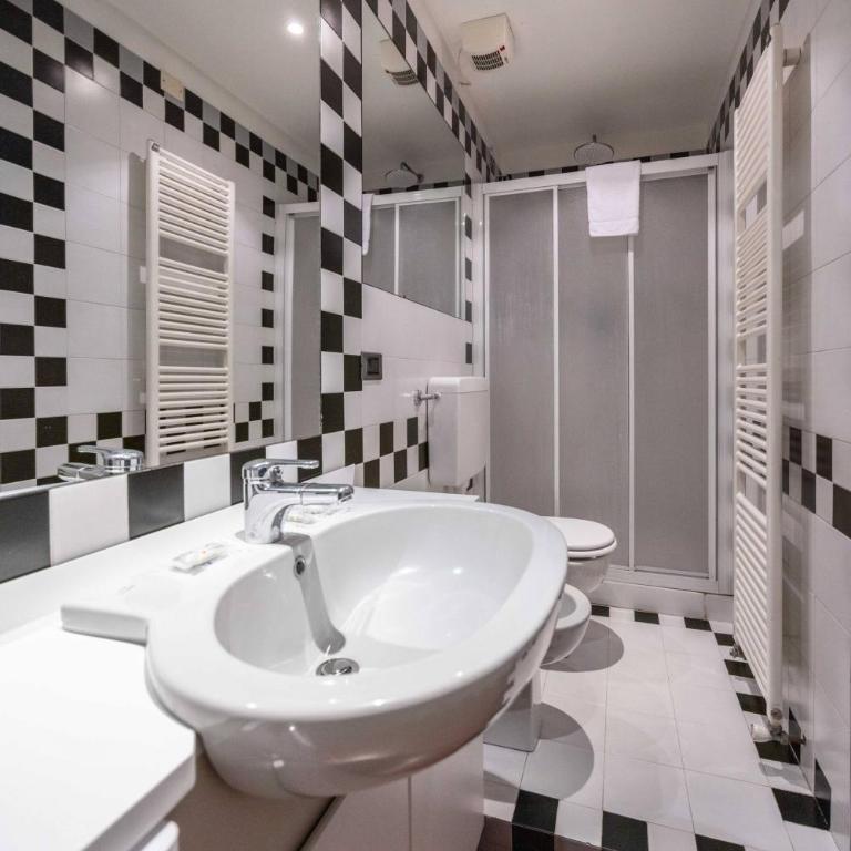 Riva Reno, Bologna by Short Holidays - Two-Bedroom Apartment - 26