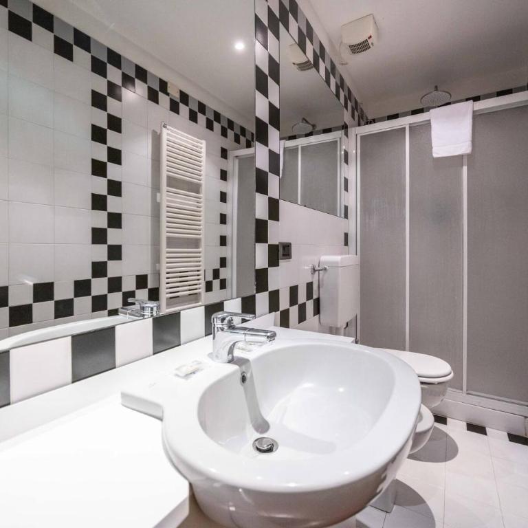 Riva Reno, Bologna by Short Holidays - Two-Bedroom Apartment - 28