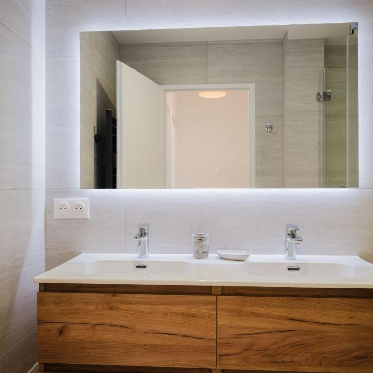 Antarès - Hyper-centre, vue bassin, 108 m2, 3 chambres, clim, parking, plage à 100 m - Appartement 3 Chambres – Vue sur Océan - 18