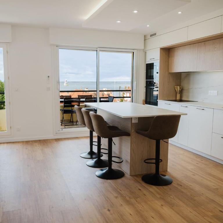 Antarès - Hyper-centre, vue bassin, 108 m2, 3 chambres, clim, parking, plage à 100 m - Appartement 3 Chambres – Vue sur Océan - 2