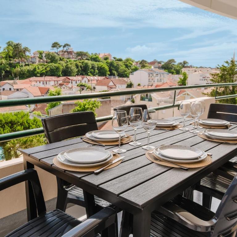 Antarès - Hyper-centre, vue bassin, 108 m2, 3 chambres, clim, parking, plage à 100 m - Appartement 3 Chambres – Vue sur Océan - 11