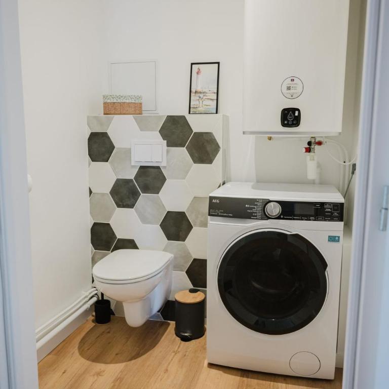 Antarès - Hyper-centre, vue bassin, 108 m2, 3 chambres, clim, parking, plage à 100 m - Appartement 3 Chambres – Vue sur Océan - 13